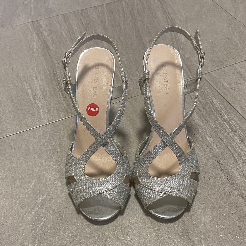 le chateau Glitter Silver Crisscross Slingback Heels NWOT
